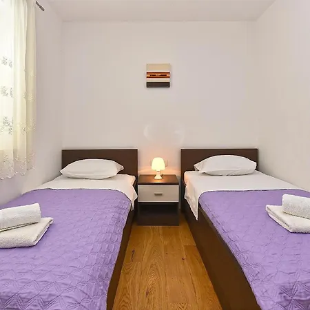 Apartment Fuer 6 Personen Ca 60 Qm In Medulin, Istrien Suedkueste Von Istrien