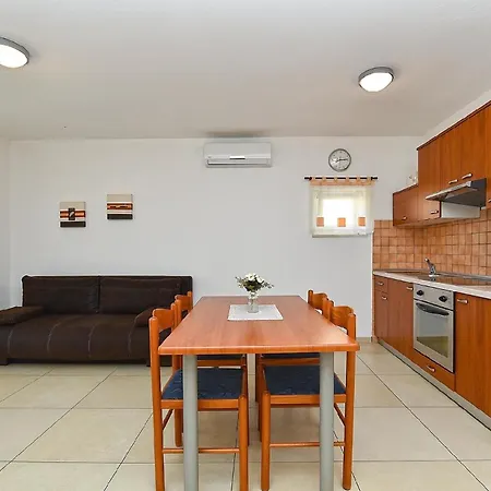 Fuer 6 Personen Ca 60 Qm In Medulin, Istrien Suedkueste Von Istrien Apartment *