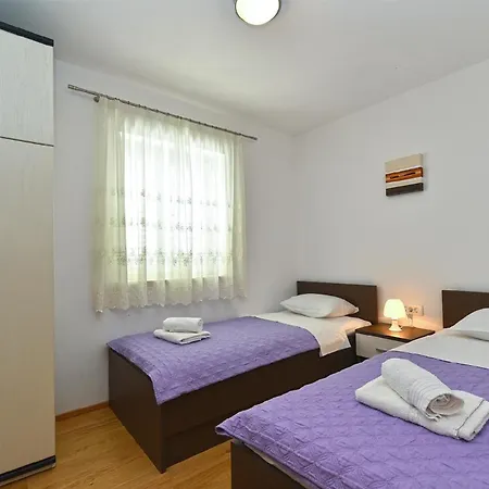 Apartment Fuer 6 Personen Ca 60 Qm In Medulin, Istrien Suedkueste Von Istrien Medulin